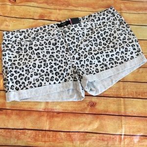 Torrid Leopard Print Cotton Shorts Sz 26 #211